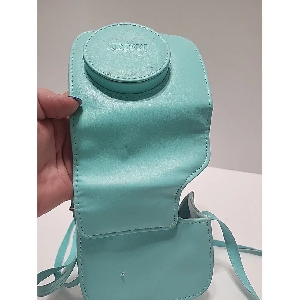 Fujifilm Instax Mini 7S Instant Camera Case Has Some Wear